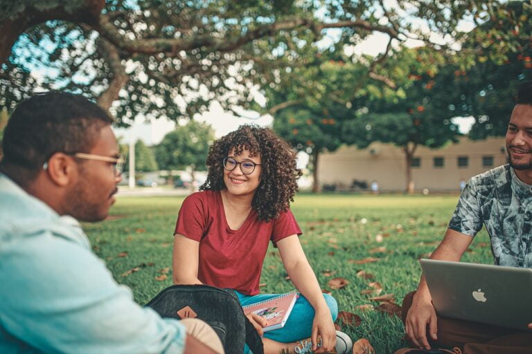 Maximizando a Eficiência: Estratégias de Sucesso no Trabalho em Grupo